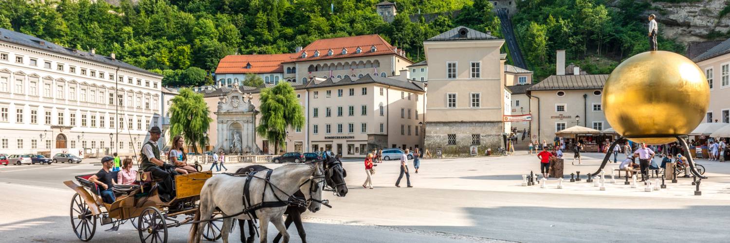 Kapitelplatz Salzburg | © Tourismus Salzburg, Foto: Breitegger Günter Kapitelplatz mit Blick auf die Festung Hohensalzburg | © Tourismus Salzburg, Foto: Breitegger Günter
